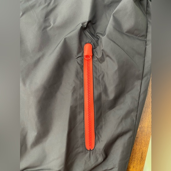 Nike Mens Size S Sportswear Woven Windbreaker Black Signal Blue AT5270-015 NWT - Picture 3 of 8